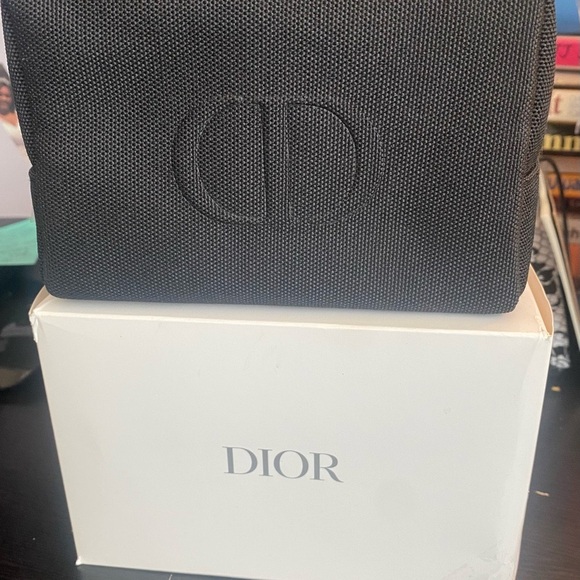Dior Textured Pouch - Picture 2 of 5